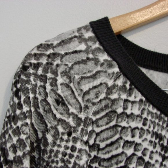 Animal Print Tunic Sweater Black White Snakeskin Print Asymmetrical Hem Small - Picture 6 of 16